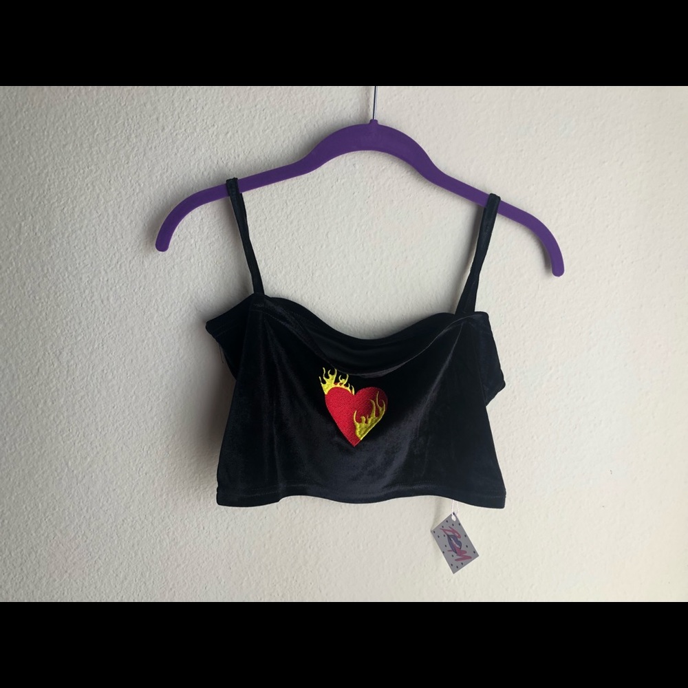 FREE w/ Any purchase ❤️‍🔥heart on fire crop top